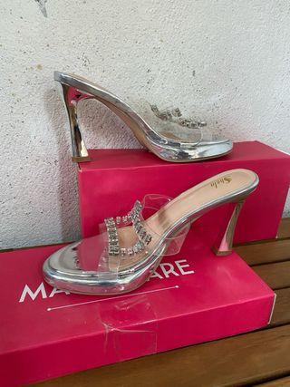 AMules Plata Shein - Diamantes
Zapatos tacón