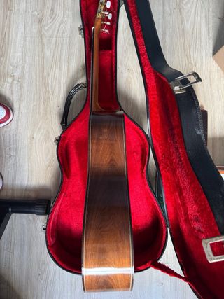 Guitarra antigua clásica Palo Santo de rio