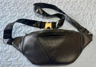 Riñonera Guess de cuero