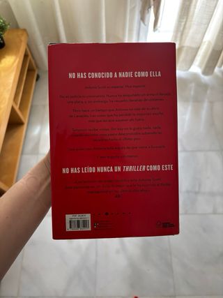 Reina Roja / Red Queen (LA TRILOGÍA REINA ROJA)...