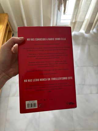 Reina Roja / Red Queen (LA TRILOGÍA REINA ROJA)...