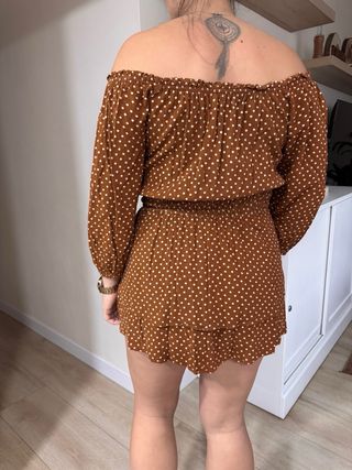 mono Pull & Bear lunares marrón