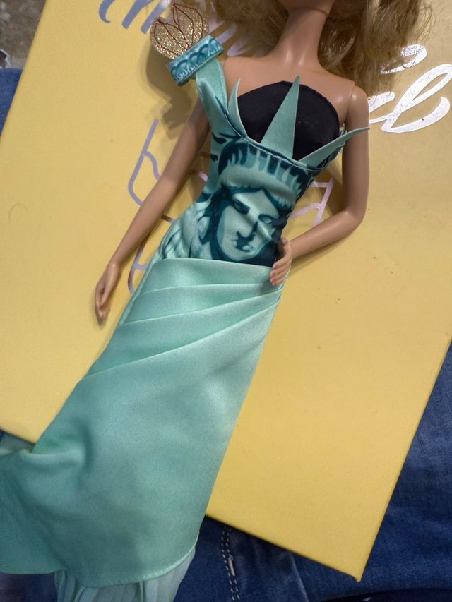 2010 Statue Of Liberty Barbie Doll The World Landmark Series