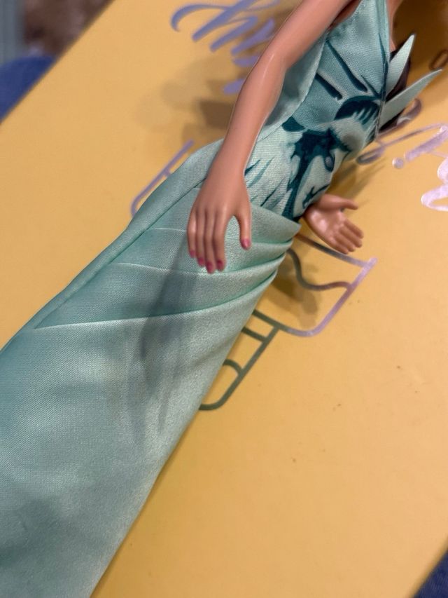 2010 Statue Of Liberty Barbie Doll The World Landmark Series