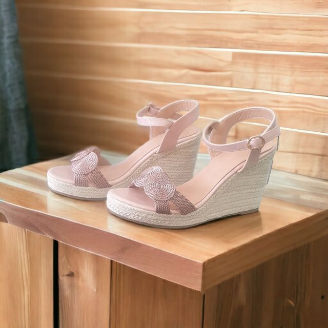 Sandalias de mujer a estrenar.