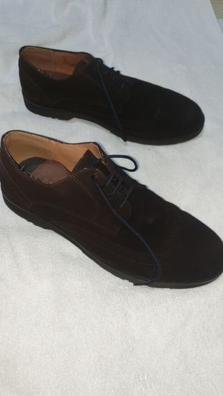 Zapatos marrones ante