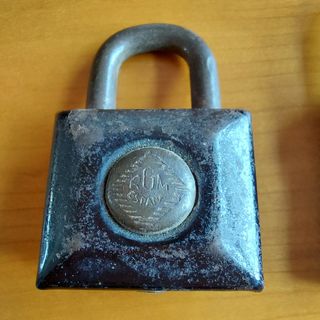 2 Candados antiguos de hierro