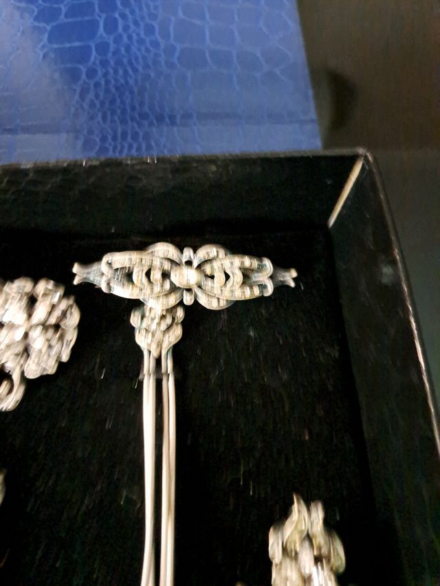 Aderezo de valenciana en plata vieja para adulta