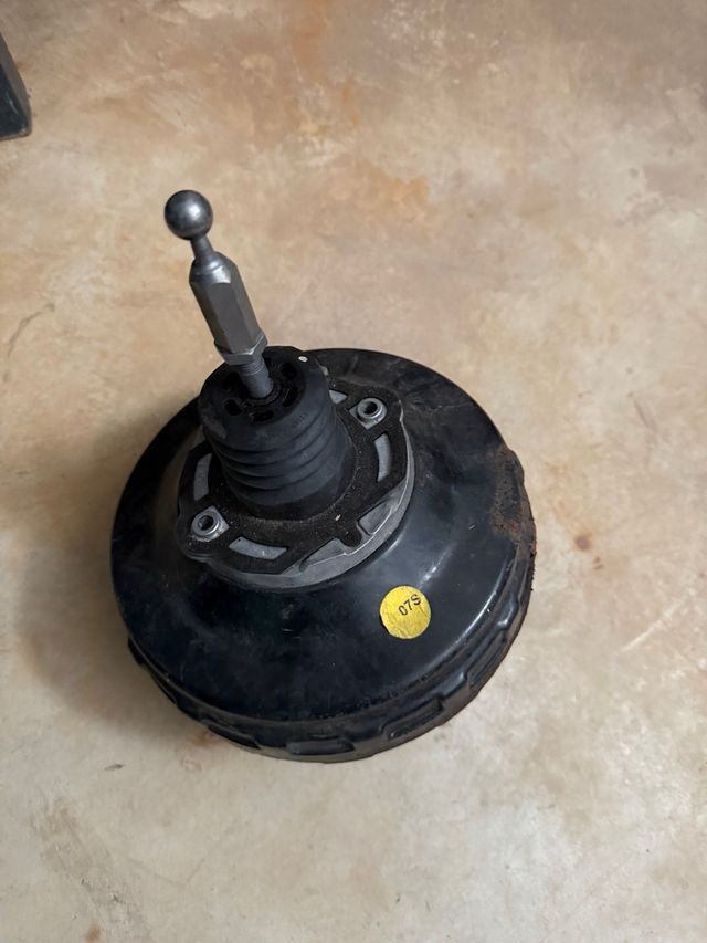 Servofreno Audi  8E0 612 105 N