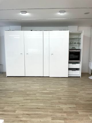 Cocina nueva lacada- Renovación Showroom