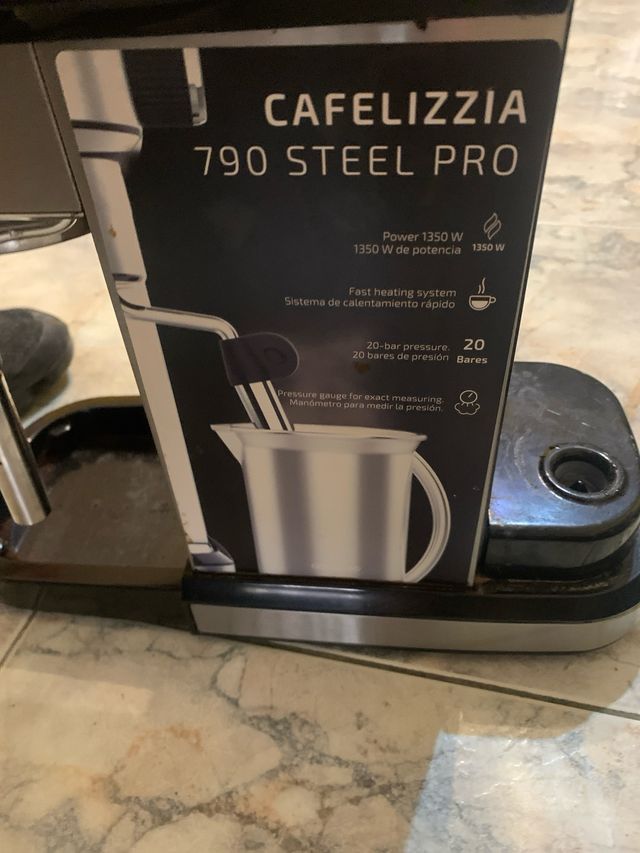 Cafetera Cecotec Cafelízzia