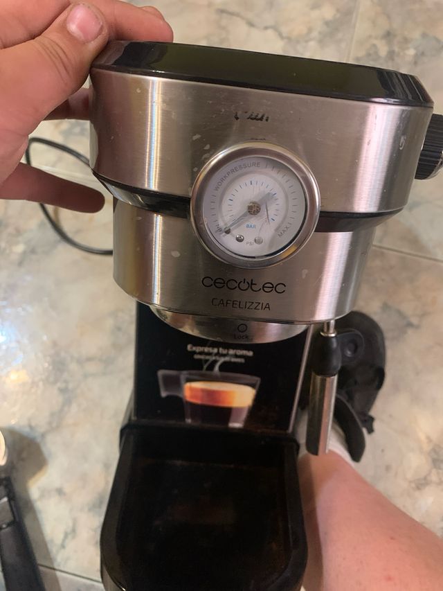 Cafetera Cecotec Cafelízzia