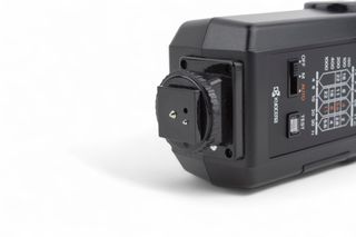 Yashica CS-220 Auto Electronic Flash reflex