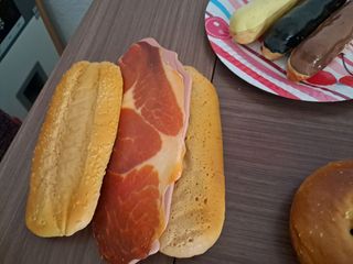 Comida juguete hiperrealista