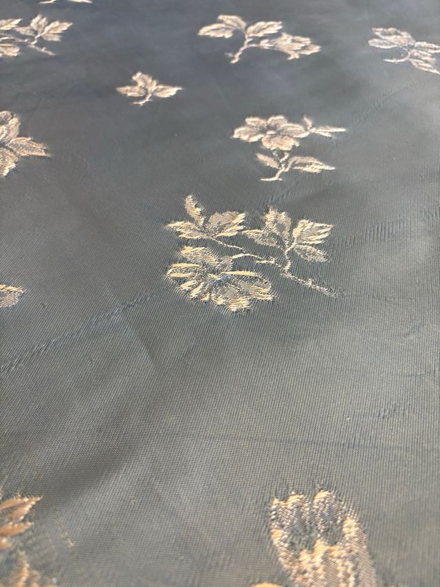 Copriletto Azzurro in Raso - Ricamo Fiori