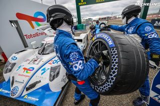 neumático LMP2 (tipo LE MANS) para decoración