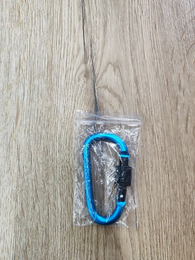 Mosquetón de Aluminio con Rosca Seguridad Azul Cla