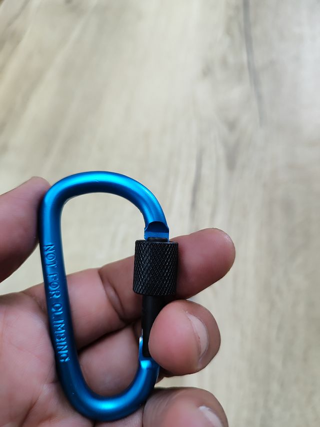 Mosquetón de Aluminio con Rosca Seguridad Azul Cla