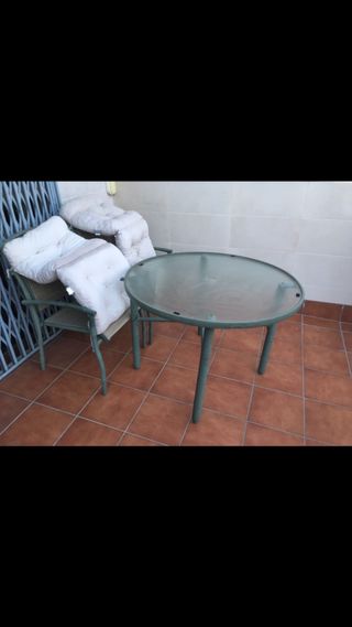 Mesa terraza + 3 sillas - cristal y metal