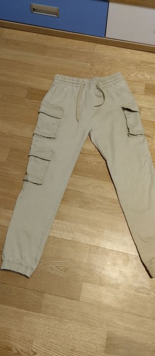 Pantalón cargo