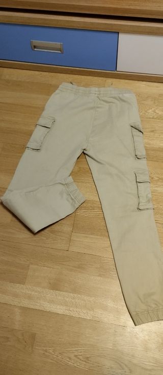 Pantalón cargo