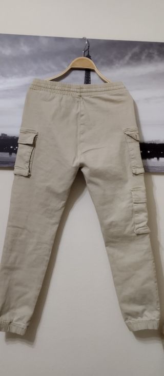 Pantalón cargo