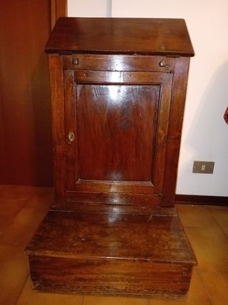 Inginocchiatoio antico in legno di noce