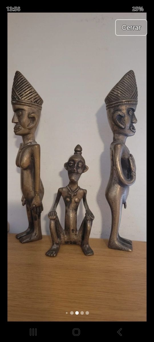 Mascara africana madera