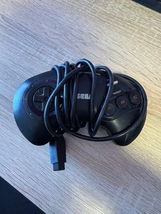 Sega Mega Drive 16-bit con mando y cables original
