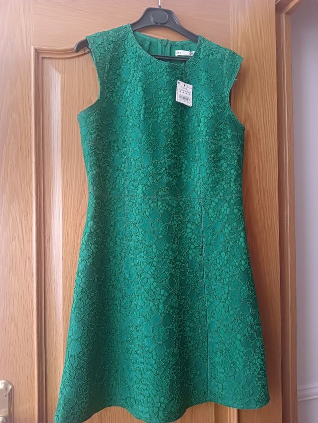 Vestido blonda verde.