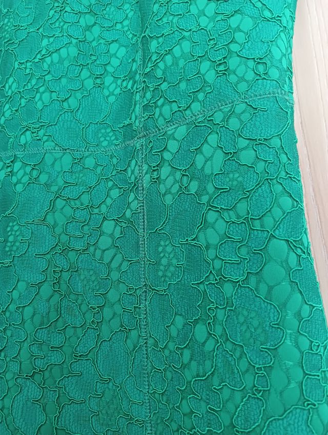 Vestido blonda verde.