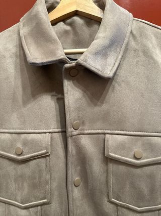 Cazadora ante beige Zara