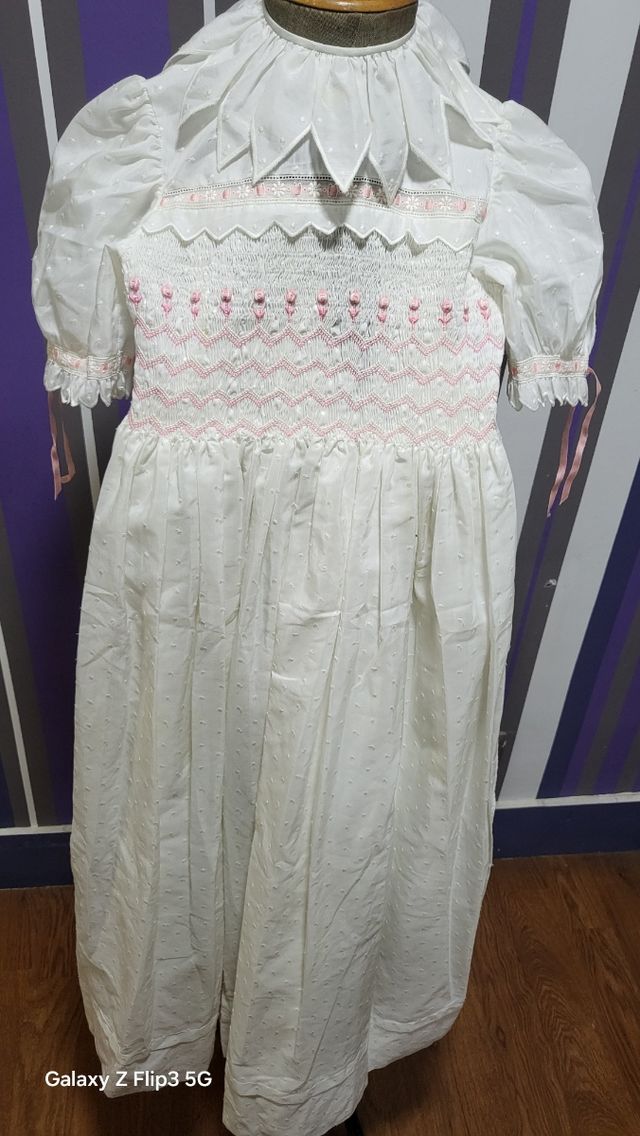 Vestido comunión niña blanco bordado