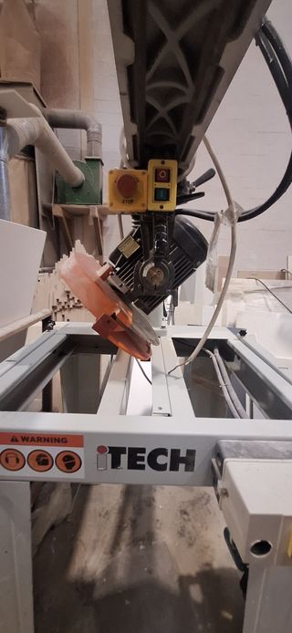 Sierra de corte Tech