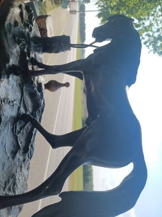 Figura de bronce representando un caball