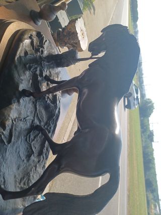Figura de bronce representando un caball