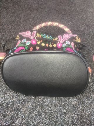 Bolso piel Parfois Bordado