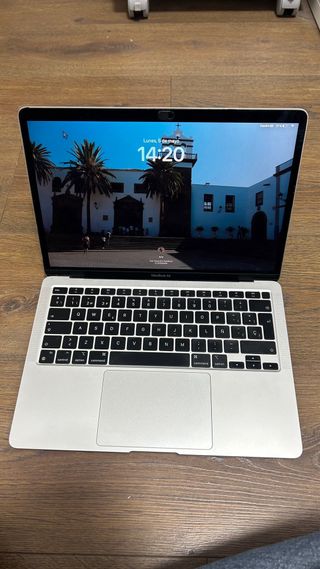 Macbook air 13’’ + apple mouse