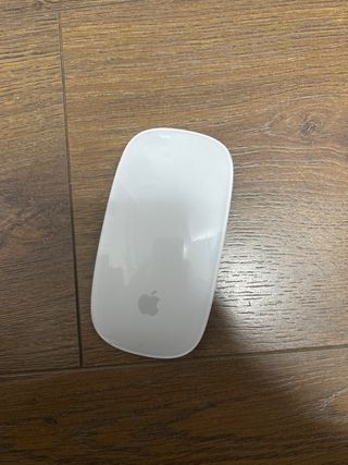 Macbook air 13’’ + apple mouse