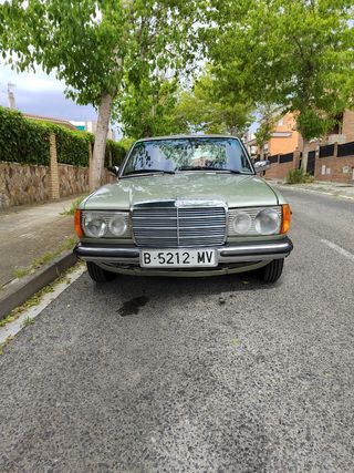 Mercedes-Benz  1993