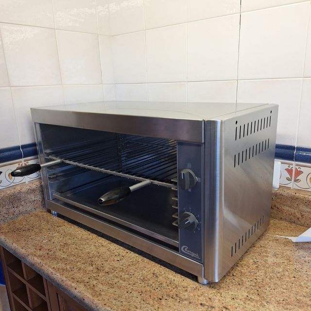 Grill semi-profesional Char-Griller