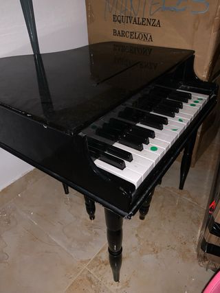 Pianoforte a coda per bambini @s 2/8 anni