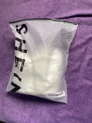 1-body blanco de shein
2-de pull and bear
Talla S