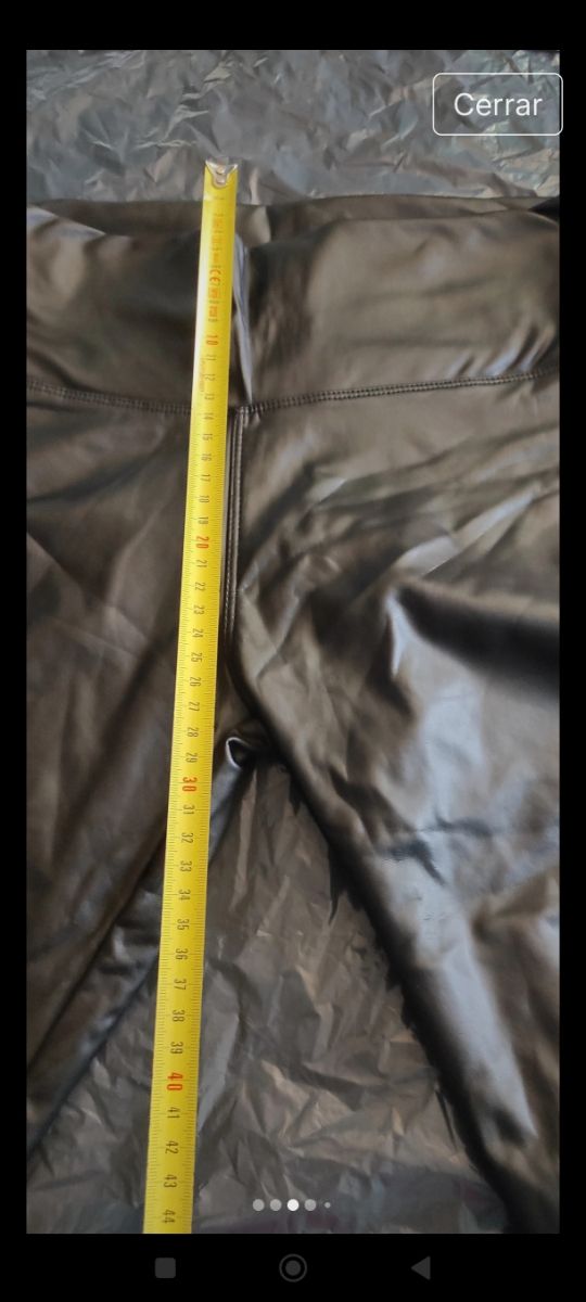 Leggings efecto piel negros