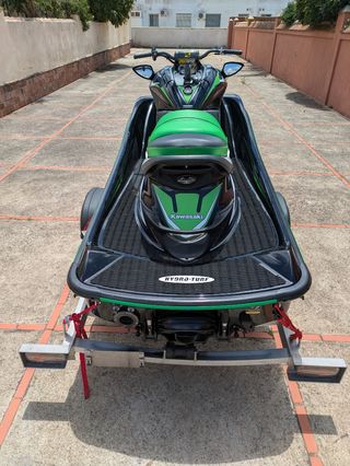 Moto de agua Kawasaki ultra 250 c.v