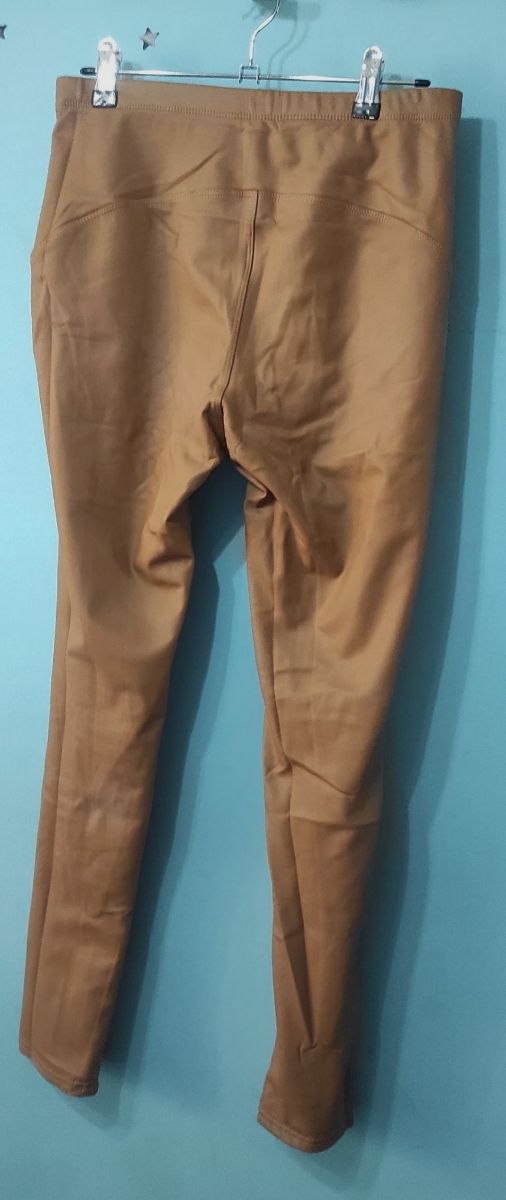 Leggings camel efecto piel