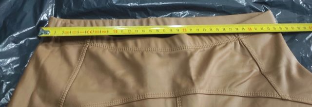 Leggings camel efecto piel