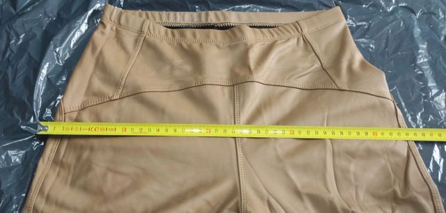 Leggings camel efecto piel