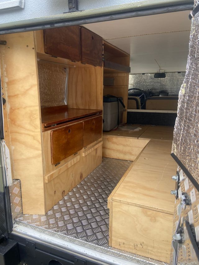 Land Rover Defender 1989