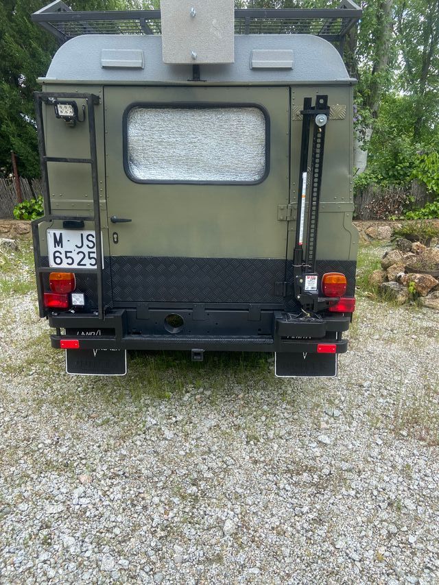 Land Rover Defender 1989